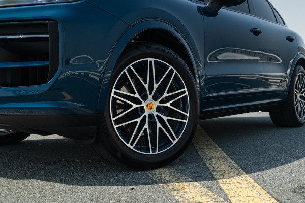  Grey Porsche Cayenne Photo 8