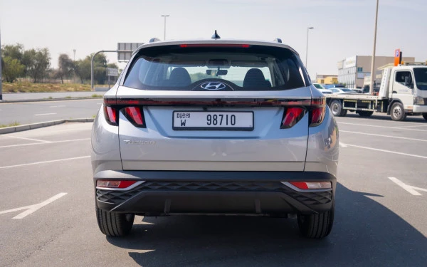  Silver Hyundai Tucson Photo 5