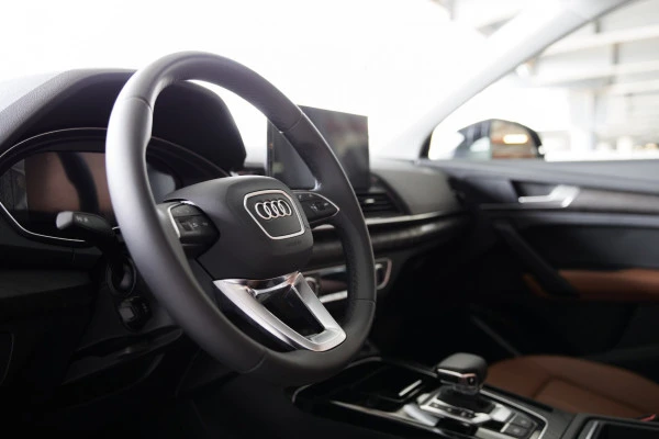  Черный Audi Q5 45 TFSI quattro Photo 4