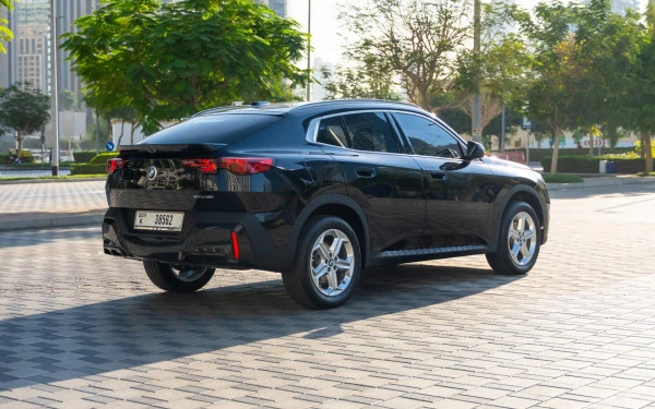  Черный BMW X2 Photo 3