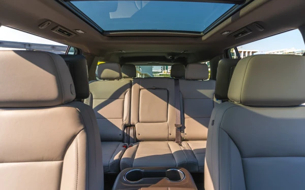  Черный Chevrolet Suburban Photo 9