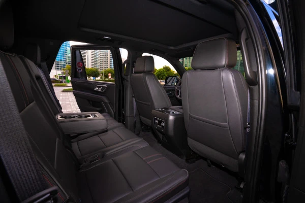  Black Chevrolet Tahoe RST Photo 9