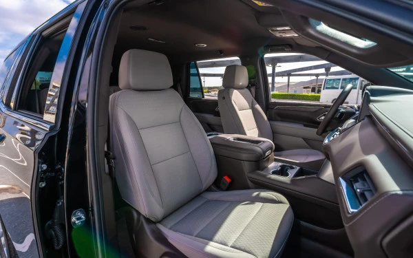  Черный Chevrolet Tahoe Photo 5