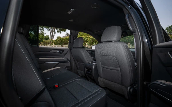  Черный Chevrolet Traverse Photo 6