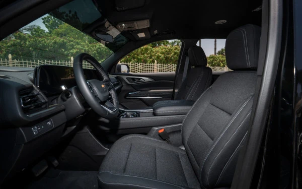  Черный Chevrolet Traverse Photo 7
