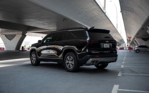  Черный Chevrolet Traverse Photo 7