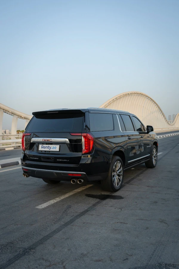  Черный GMC Yukon Denali Photo 2
