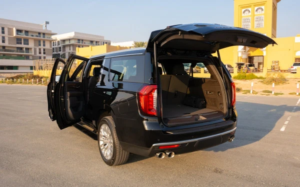 Черный GMC Yukon XL Photo 3