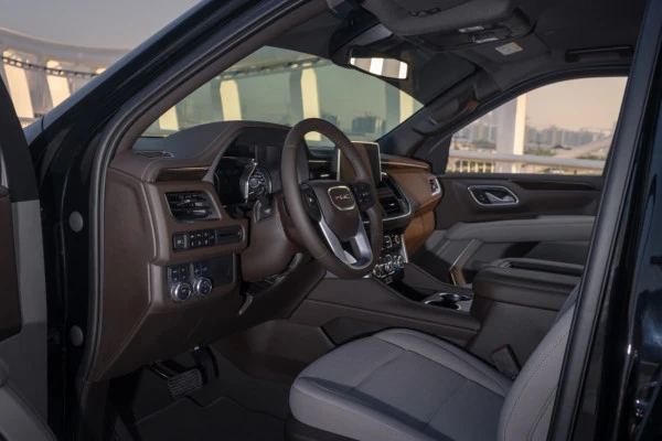  Черный GMC Yukon Photo 3