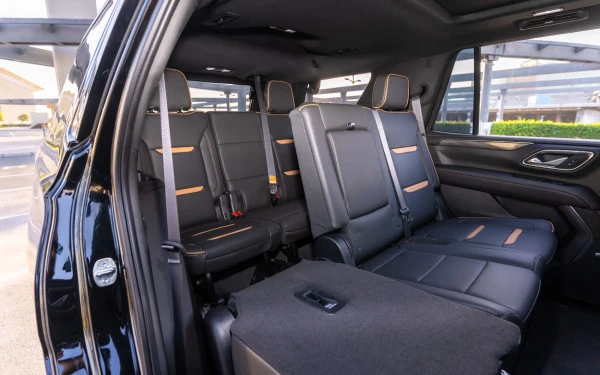  Black GMC Yukon AT4 Photo 9