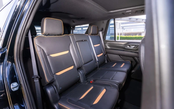  Черный GMC Yukon AT4 Photo 9