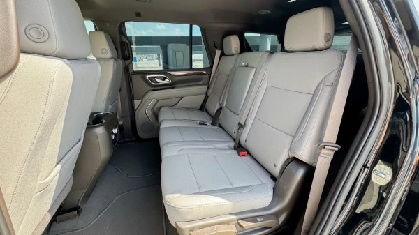  Black GMC Yukon Photo 6