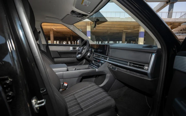  Black Hyundai Santa Fe Photo 12