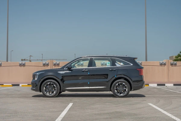  Black KIA Sorento Photo 3