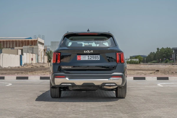  Black KIA Sorento Photo 4