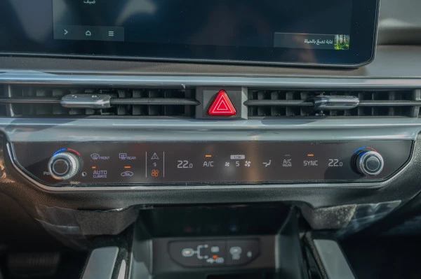  Black KIA Sorento Photo 12