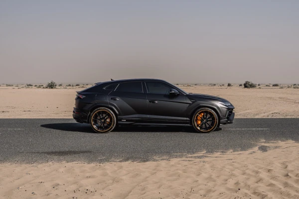 Black Lamborghini Urus MY20 Photo 3