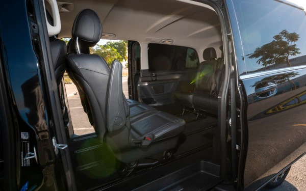  Черный Mercedes V300 Avantgarde Extra Long Photo 26