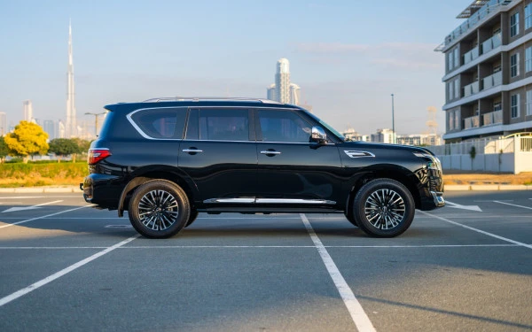  Черный Nissan Patrol V6 Photo 2