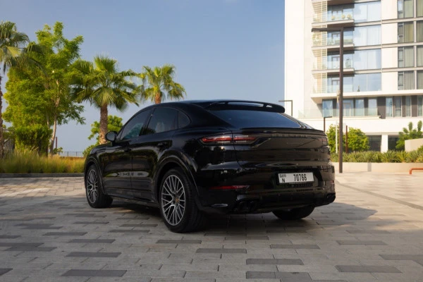  Black Porsche Cayenne coupe S Photo 2