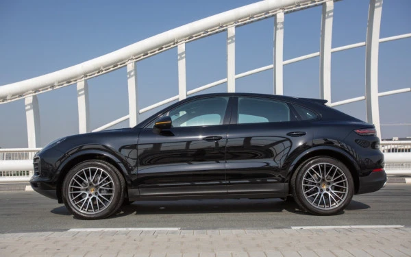  Черный Porsche Cayenne coupe Photo 2