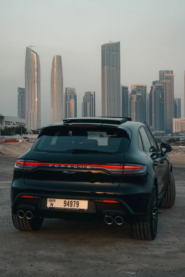  Black Porsche Macan Platinum Photo 2