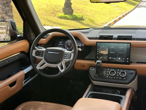  Черный Range Rover Defender HSE V6 Photo 4