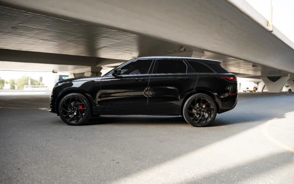  Черный Range Rover Velar Photo 8