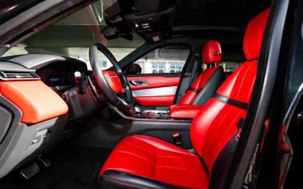  Черный Range Rover Velar Photo 16