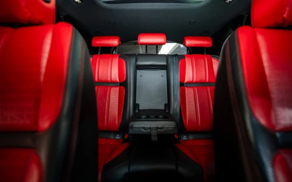  Черный Range Rover Velar Photo 25