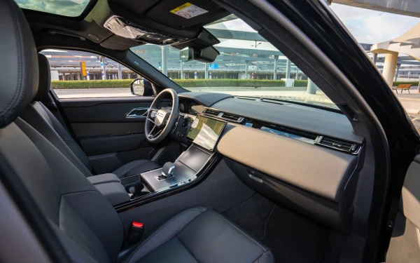  Черный Range Rover Velar Photo 7