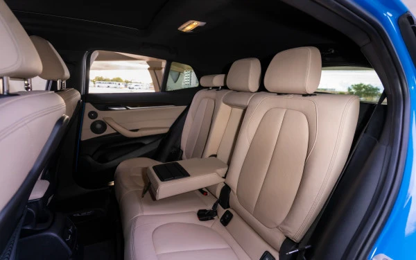  Синий BMW X2 Photo 9