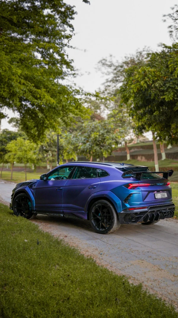  Синий Lamborghini Urus Photo 4