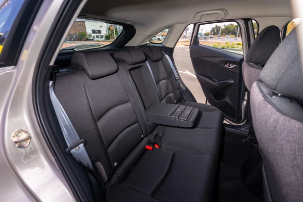  Empire Beige Metallic Mazda CX3 Photo 13