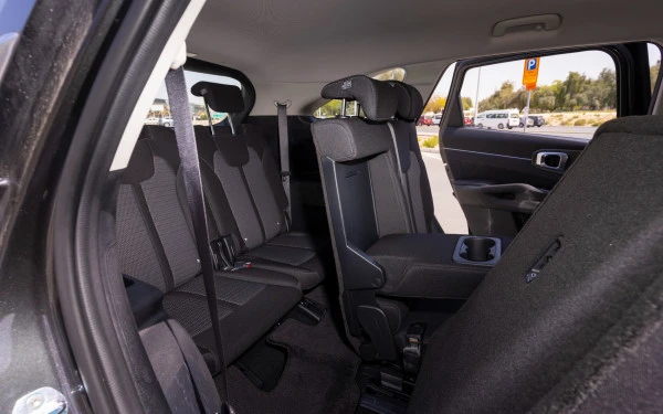  Dark Grey KIA Sorento Photo 14