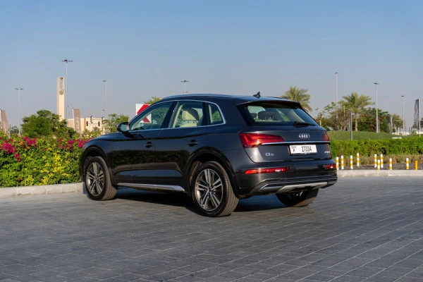  Серый Audi Q5 Photo 3