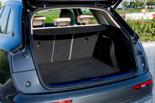  Серый Audi Q5 Photo 11