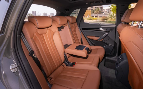  Grey Audi Q5 Photo 5