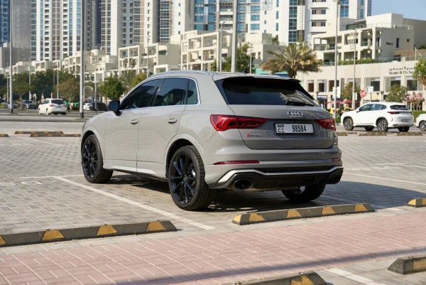  Серый Audi RSQ3 Photo 4