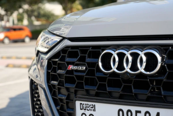  Серый Audi RSQ3 Photo 5