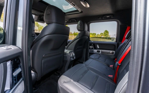  Серый Mercedes G63 AMG Photo 10