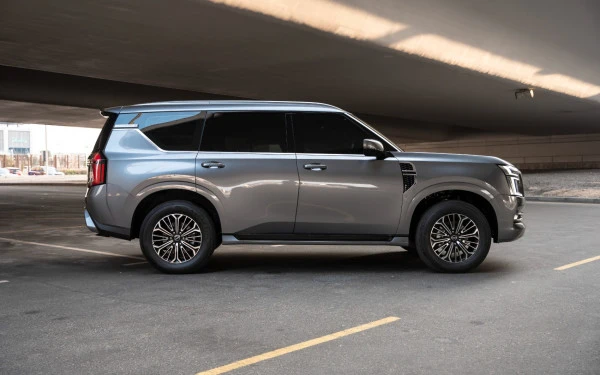  Серый Nissan Patrol Platinum V6 Photo 2