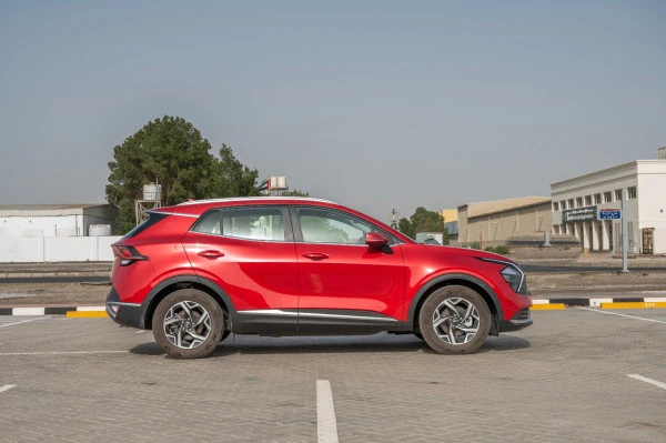  Красный KIA Sportage Photo 3