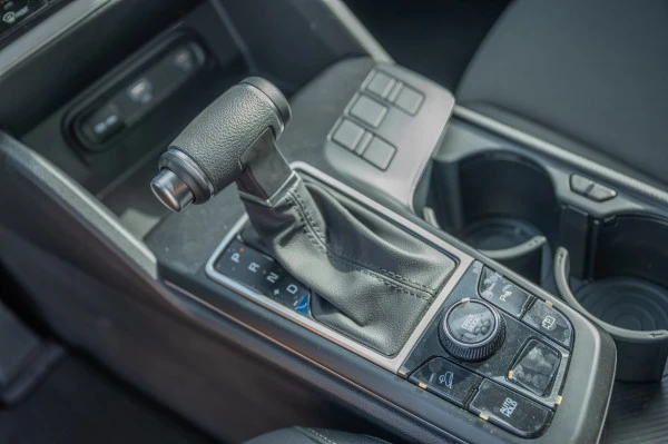  Красный KIA Sportage Photo 6