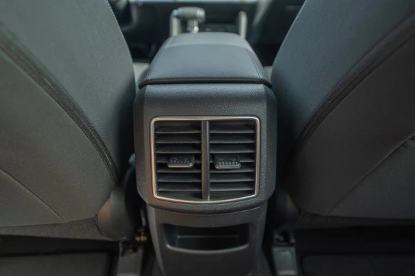  Красный KIA Sportage Photo 12