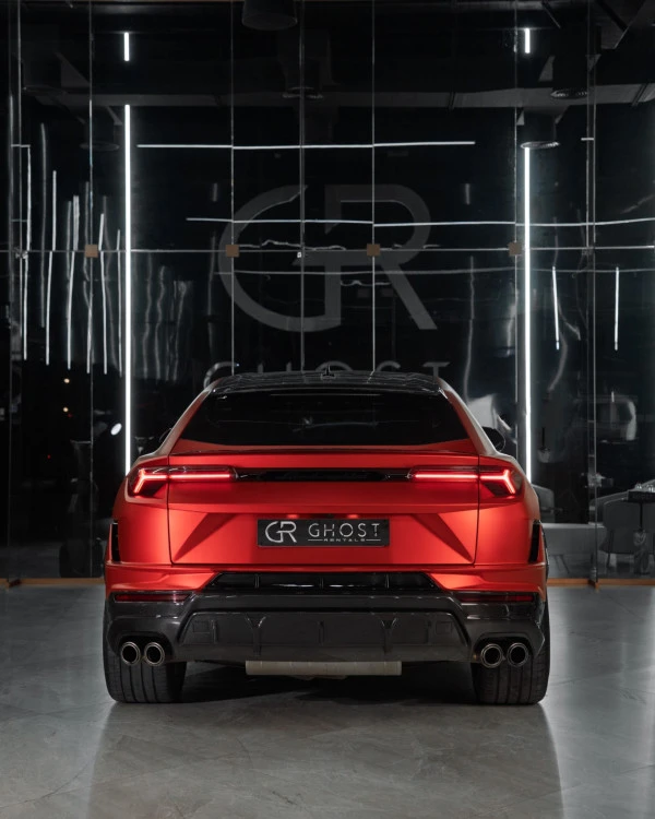  Красный Lamborghini Urus Photo 4