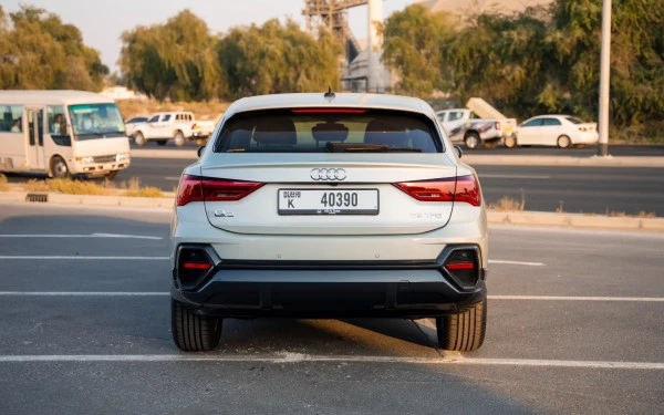  Серебро Audi Q3 Sportback Photo 4