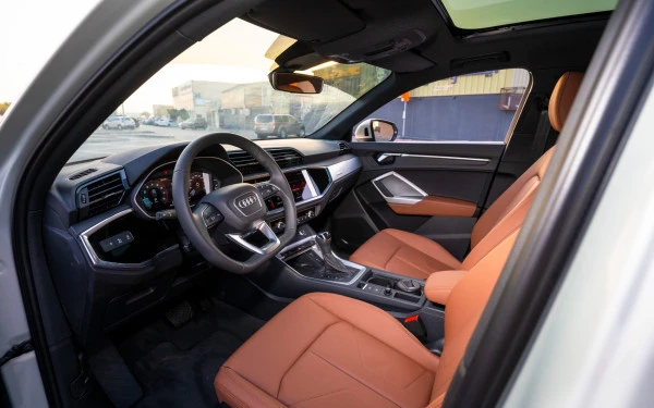  Серебро Audi Q3 Sportback Photo 5