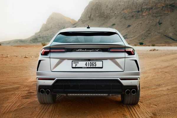  Silver Lamborghini Urus Photo 3