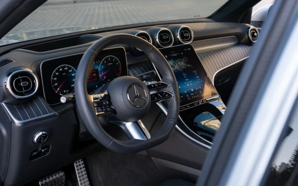  Silver Mercedes GLC 300 Photo 6